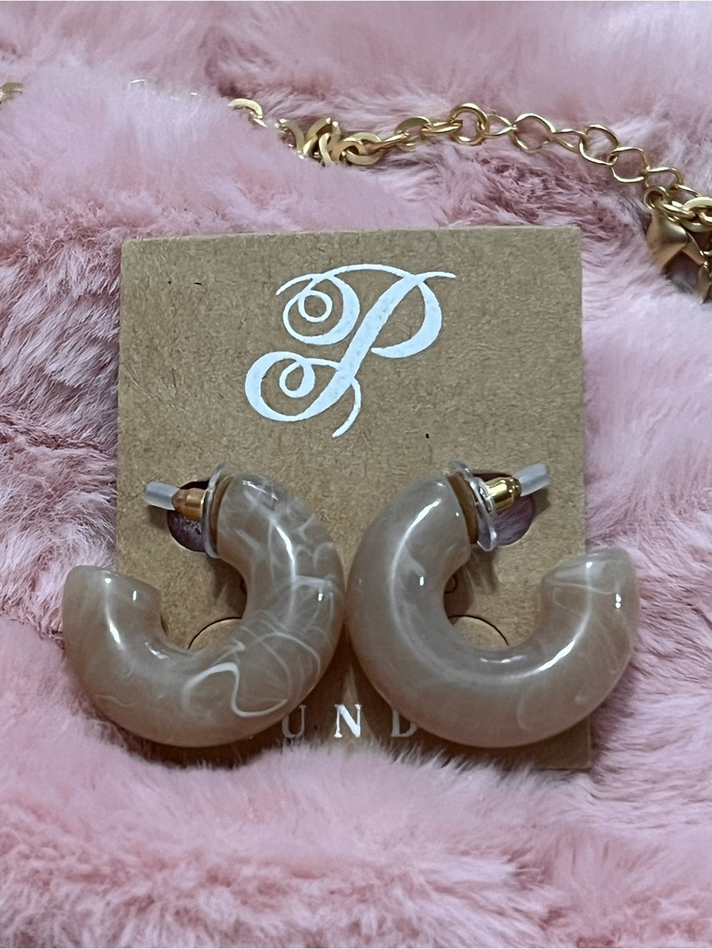 Plunder Taupe Marble Resin Hoop Earrings